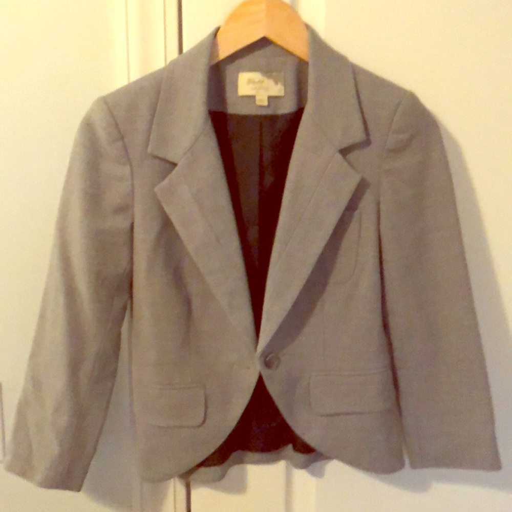Elizabeth and James cropped, 3/4 sleeve jacket